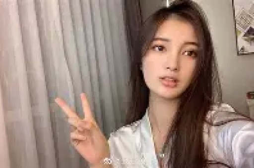清纯女主播人设塌房酒后直播狂亲男嘉宾第二天哭着表示很后悔