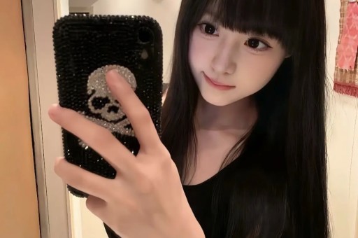 狗仔蹲守实锤：内娱某女星现身日本风月场所人设彻底崩成渣