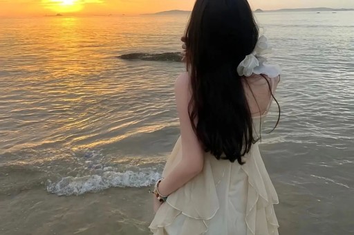 央视表态后给冯小刚走面的韩红底裤都被扒没了