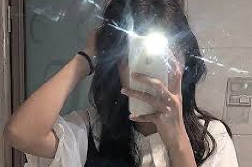 网红直播卖惨翻车虚假深情割韭菜这出戏演砸了！-第1张图片-